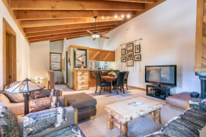 First Tracks at Northstar - Gas Log Fireplace, Shuttle to Slopes, HOA Amenities Truckee